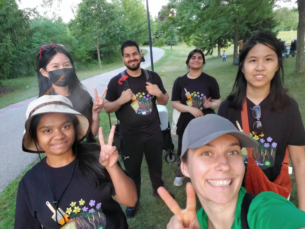 Splash on Earth community members together in a park