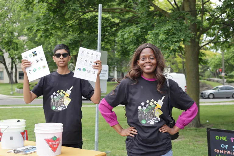 Splash on Earth volunteers sharing environmental learning materials